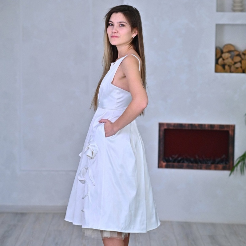 Женское платье Модель White Hall